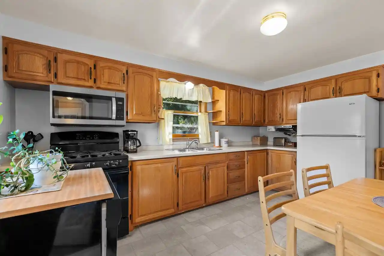 Photo 3 of Single family home for sale at 1126 Adams Ave, Oshkosh, WI 54902 | MLS# 50334251 | Listing updated on 2026-10-17