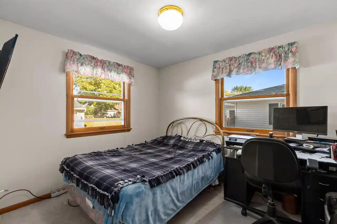 Photo 4 of Single family home for sale at 1126 Adams Ave, Oshkosh, WI 54902 | MLS# 50334251 | Listing updated on 2026-10-17