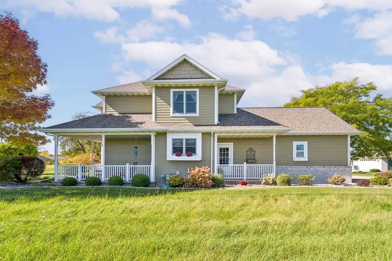 Photo 1 of Single family home for sale at 2993 Georgetown Pl, Menasha, WI 54952 | MLS# 50334252 | Listing updated on 2026-10-19