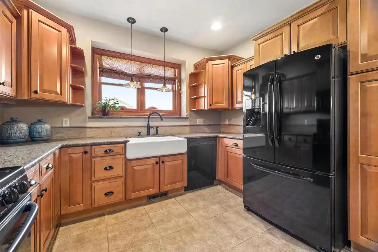 Photo 3 of Single family home for sale at 2993 Georgetown Pl, Menasha, WI 54952 | MLS# 50334252 | Listing updated on 2026-10-19