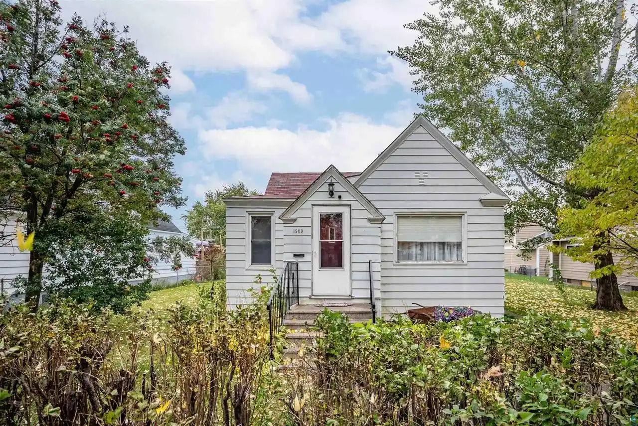 Photo 1 of Sale Pending at 1909 Wisconsin Ave, Superior, WI 54880 | MLS# 6128465 | Listing updated on 2026-10-18