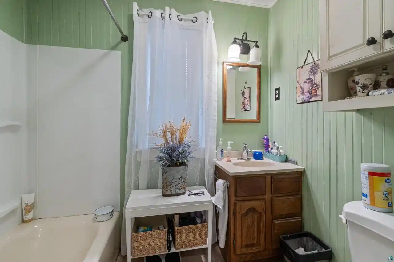 Photo 4 of Sale Pending at 1909 Wisconsin Ave, Superior, WI 54880 | MLS# 6128465 | Listing updated on 2026-10-18