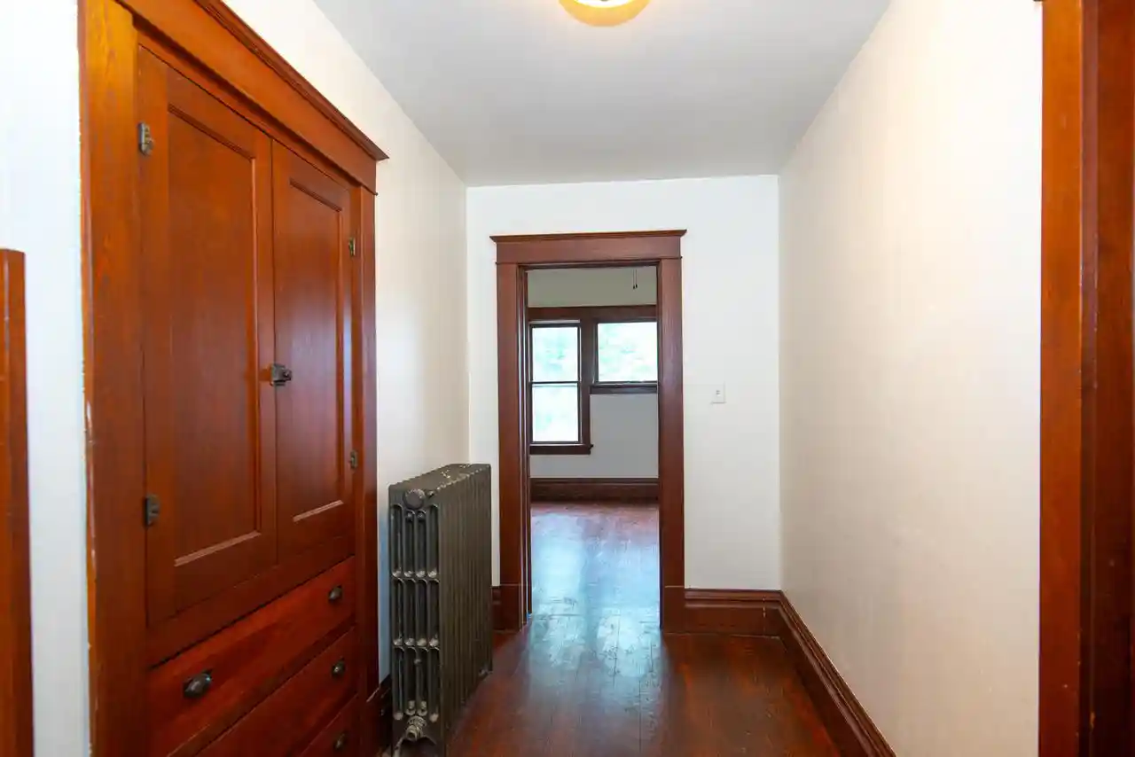 Photo 4 of Single family home for sale at 4406 Sheridan Rd, Kenosha, WI 53140 | MLS# 1984637 | Listing updated on 2026-10-21