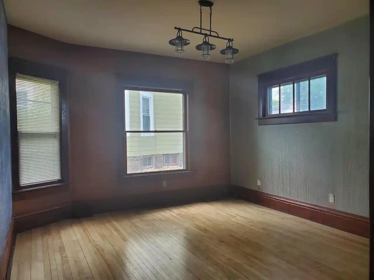 Photo 3 of Single family home for sale at 401 W Conant St, Portage, WI 53901 | MLS# 2034572 | Listing updated on 2026-10-13