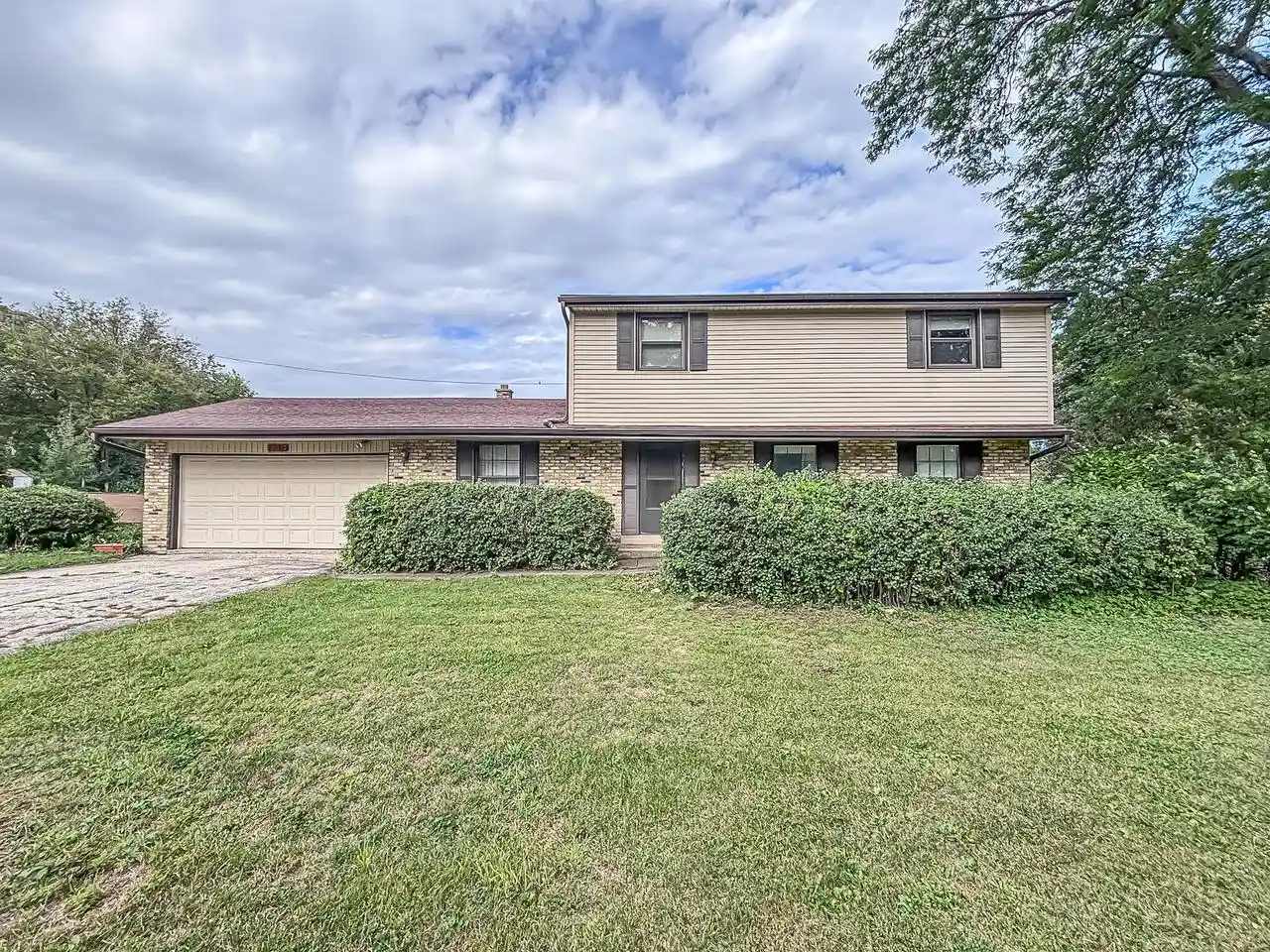 Single family home for sale at 2214 Avalon Dr, Waukesha, WI 53186 | MLS# 1984646