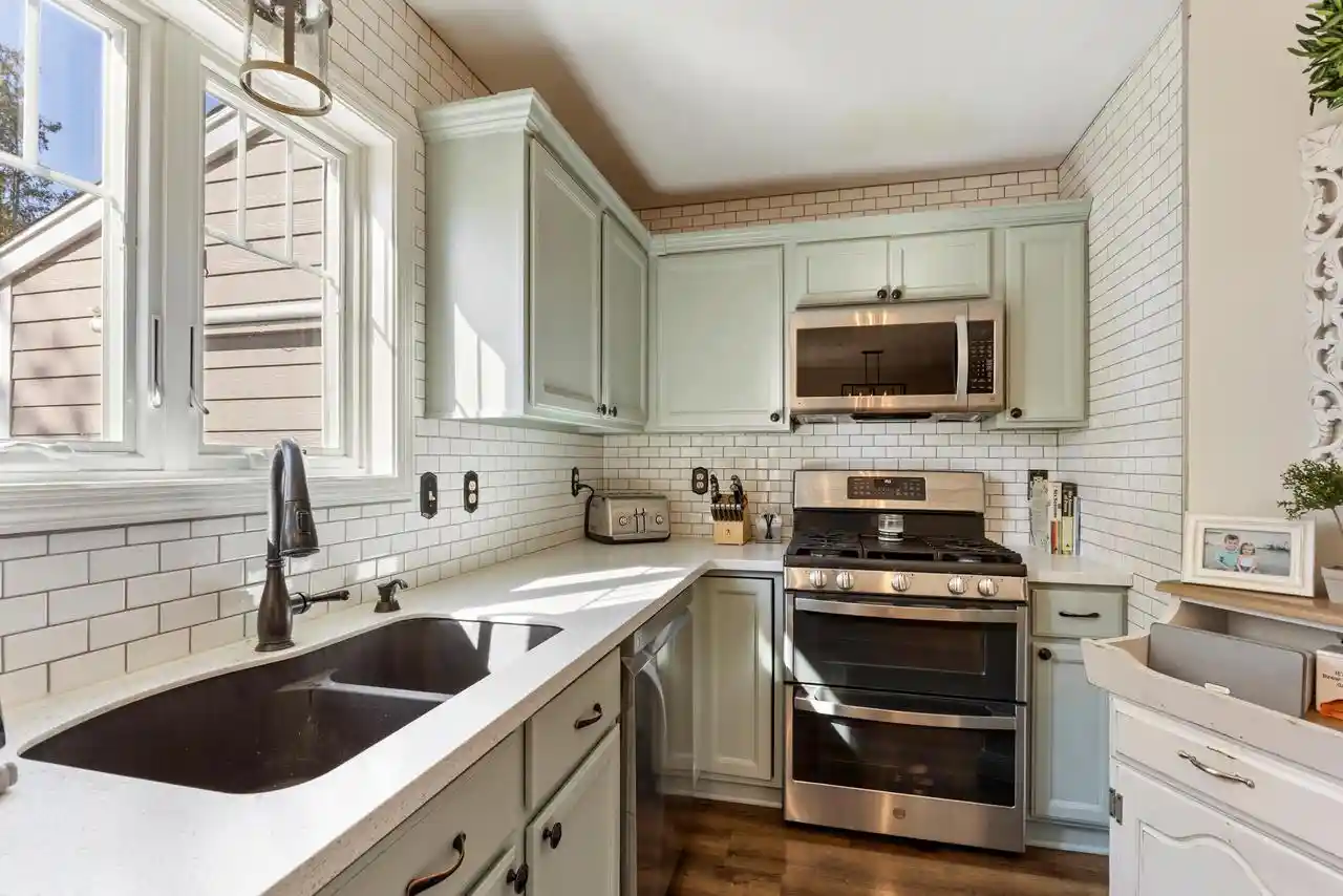 Photo 1 of Single family home for sale at 5614 E Peninsula Dr, Waterford, WI 53185 | MLS# 1984670 | Listing updated on 2026-10-17
