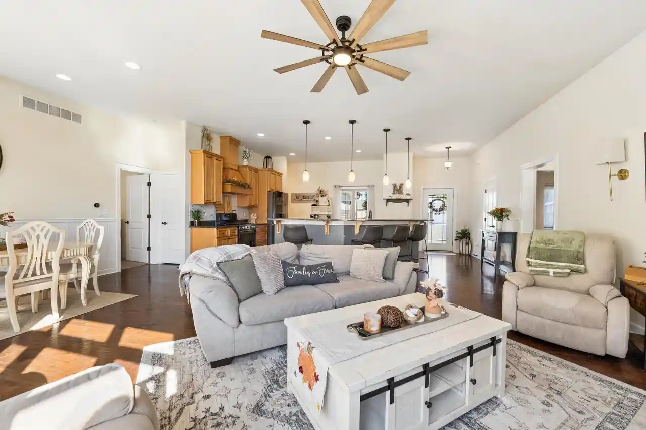 Photo 4 of Single family home for sale at 1050 Cumberland Trl, Lake Geneva, WI 53147 | MLS# 1984677 | Listing updated on 2026-10-21