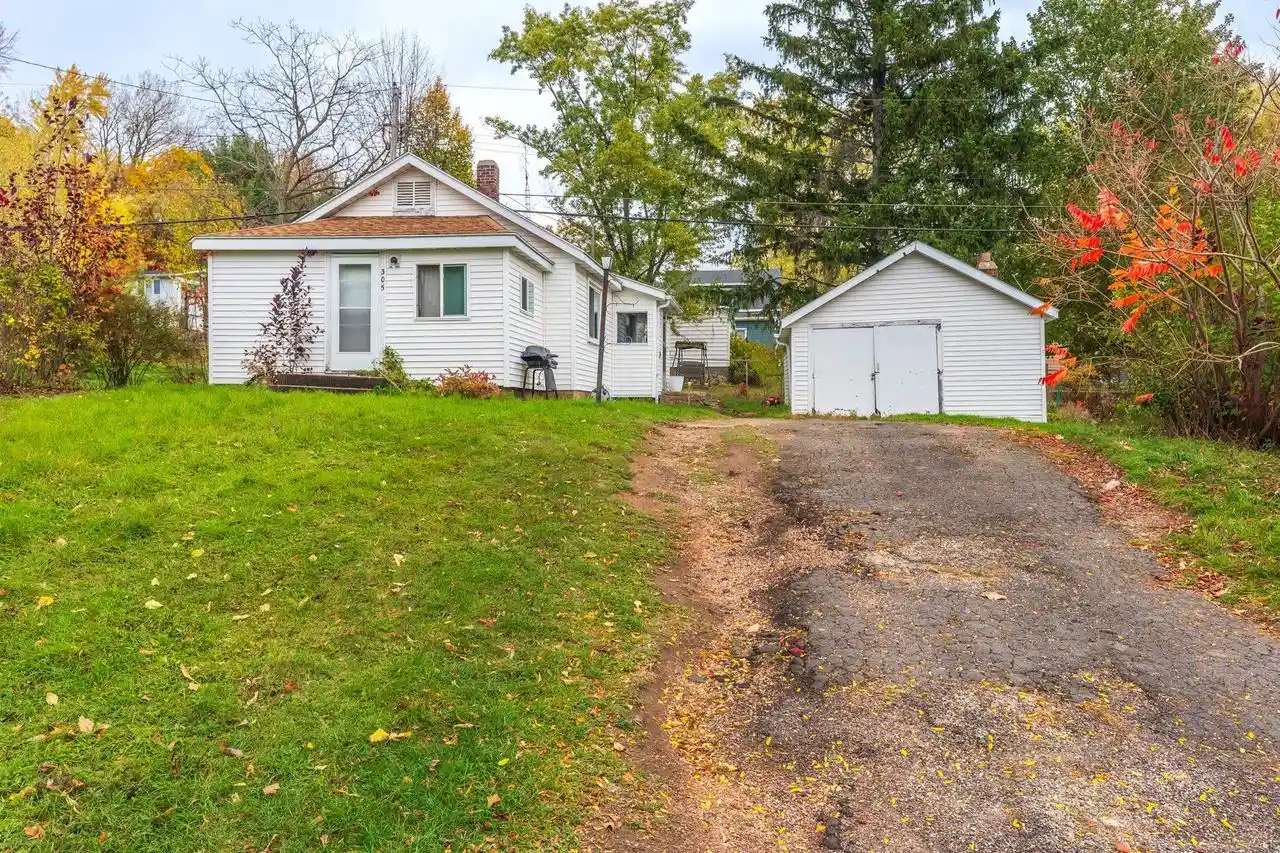 Photo 1 of Single family home for sale at 305 12th Avenue S, Wausau, WI 54401 | MLS# 22605128 | Listing updated on 2026-10-14