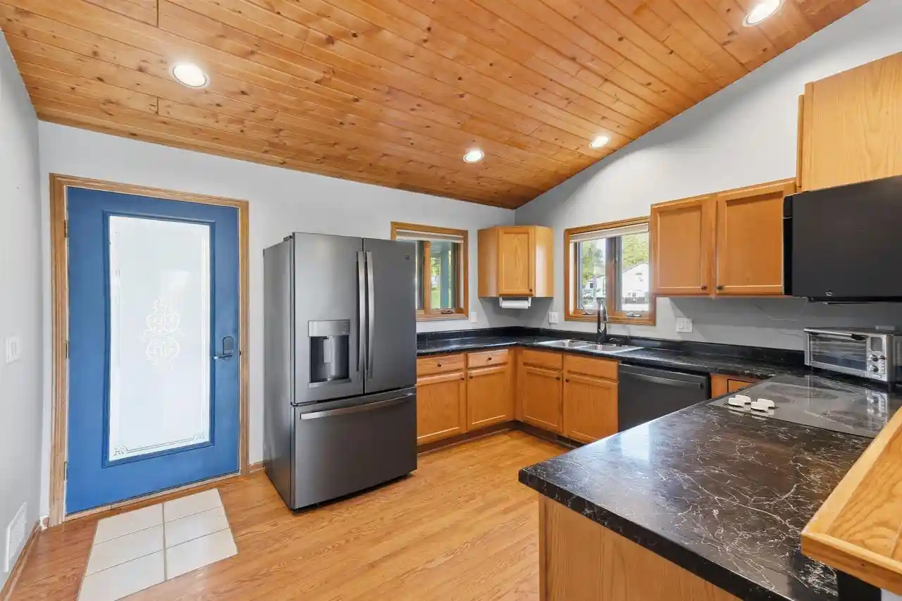 Photo 2 of Single family home for sale at 727 E Clay St, Whitewater, WI 53190 | MLS# 2034592 | Listing updated on 2026-10-21