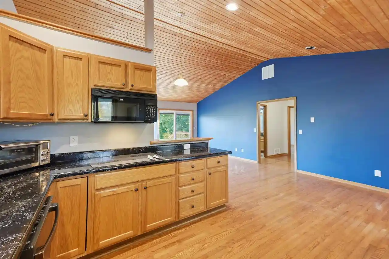 Photo 3 of Single family home for sale at 727 E Clay St, Whitewater, WI 53190 | MLS# 2034592 | Listing updated on 2026-10-21