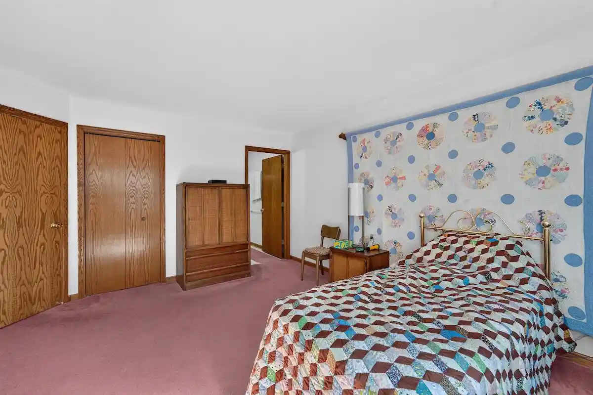 Photo 3 of Condo for sale at 941 Crestwood Dr, Burlington, WI 53105 | MLS# 1984697 | Listing updated on 2026-10-14