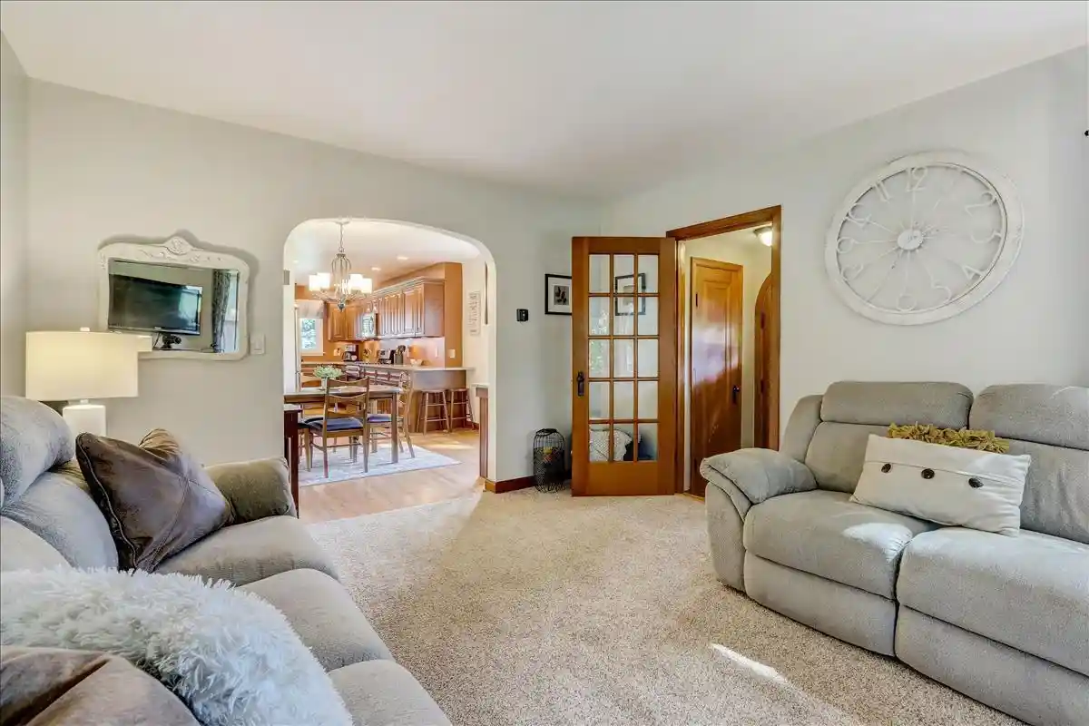 Photo 1 of Single family home for sale at 6416 W Freistadt Rd, Mequon, WI 53092 | MLS# 1984703 | Listing updated on 2026-10-24