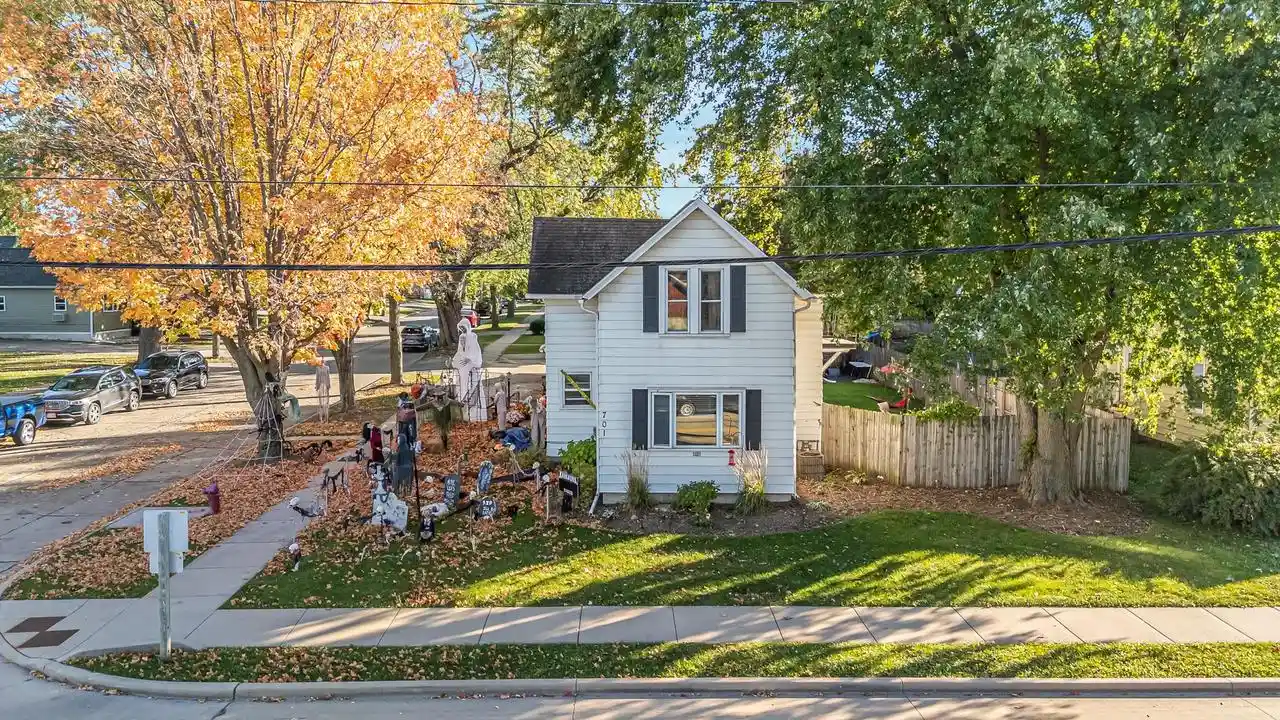Photo 1 of Single family home for sale at 701 Draper St, Kaukauna, WI 54130 | MLS# 50334285 | Listing updated on 2026-10-18
