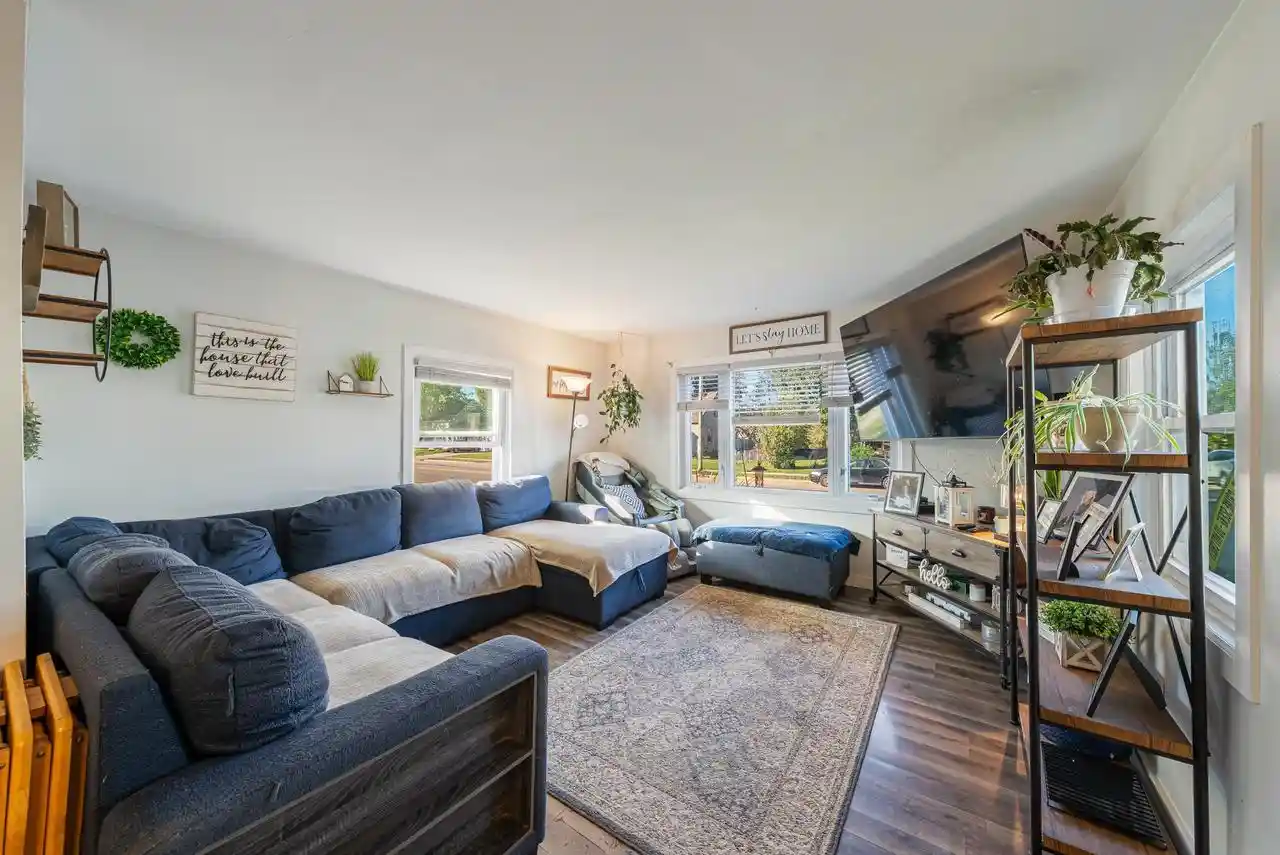 Photo 2 of Single family home for sale at 701 Draper St, Kaukauna, WI 54130 | MLS# 50334285 | Listing updated on 2026-10-18