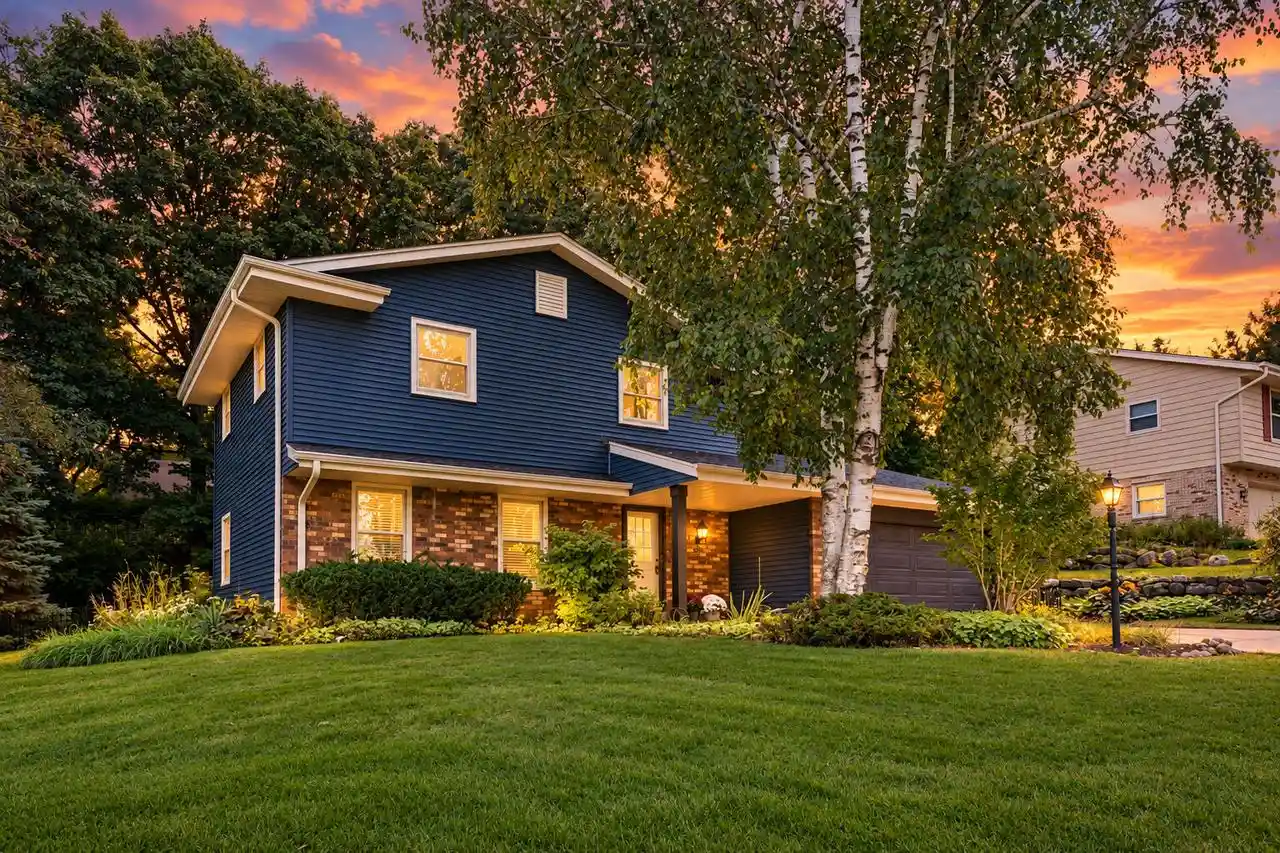 Photo 1 of Single family home for sale at 706 Wexford Way, Hartland, WI 53029 | MLS# 1984724 | Listing updated on 2026-10-14