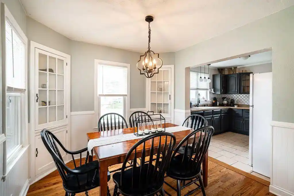 Photo 1 of Single family home for sale at 4433 S Nicholson Ave, Saint Francis, WI 53235 | MLS# 1984728 | Listing updated on 2026-10-22