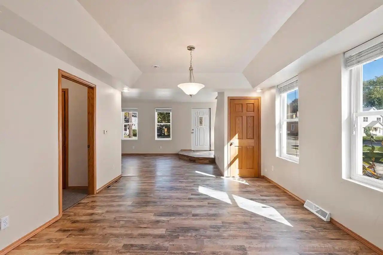 Photo 3 of Single family home for sale at 643 Reid St, De Pere, WI 54115 | MLS# 50334286 | Listing updated on 2026-10-19