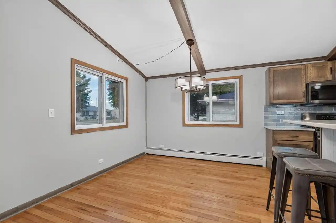 Photo 3 of Single family home for sale at 1135 Windsor St, Oshkosh, WI 54902 | MLS# 50334299 | Listing updated on 2026-10-21