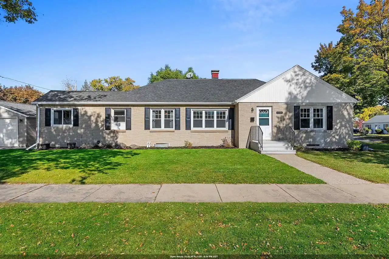 Single family home for sale at 1132 Minahan St, Green Bay, WI 54303 | MLS# 50334296