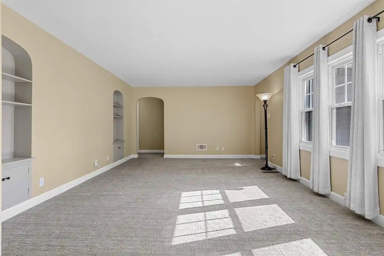 Photo 2 of Single family home for sale at 1132 Minahan St, Green Bay, WI 54303 | MLS# 50334296 | Listing updated on 2026-10-28