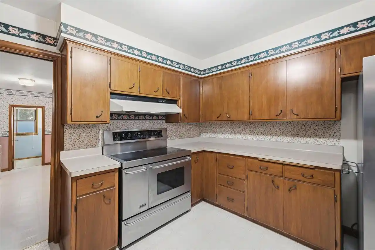 Photo 3 of Single family home for sale at 918 S 7th Avenue, West Bend, WI 53095 | MLS# 1984736 | Listing updated on 2026-10-14