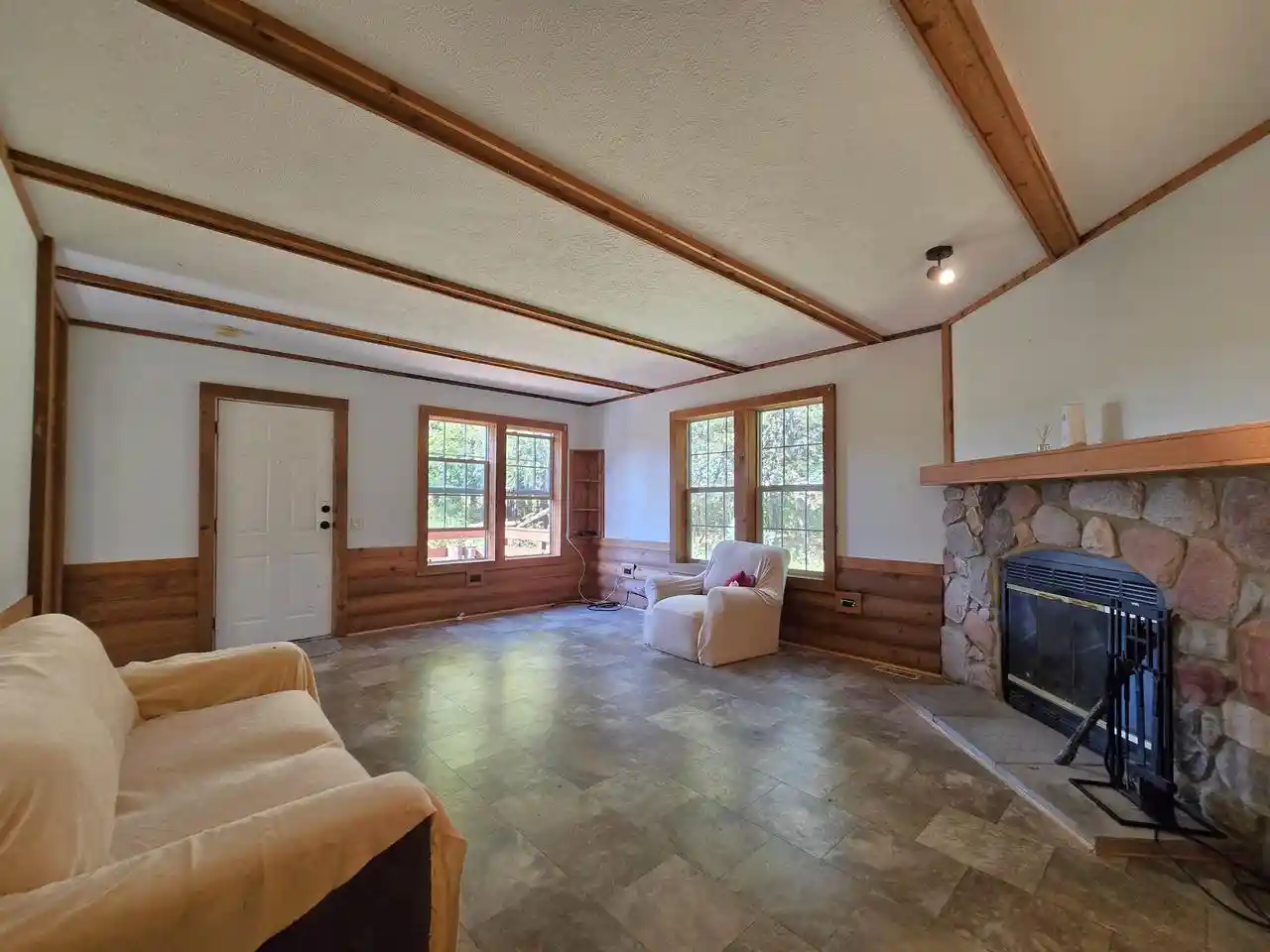 Photo 2 of Single family home for sale at N1403 S White River Rd, Wautoma, WI 54982 | MLS# 50334305 | Listing updated on 2026-10-14