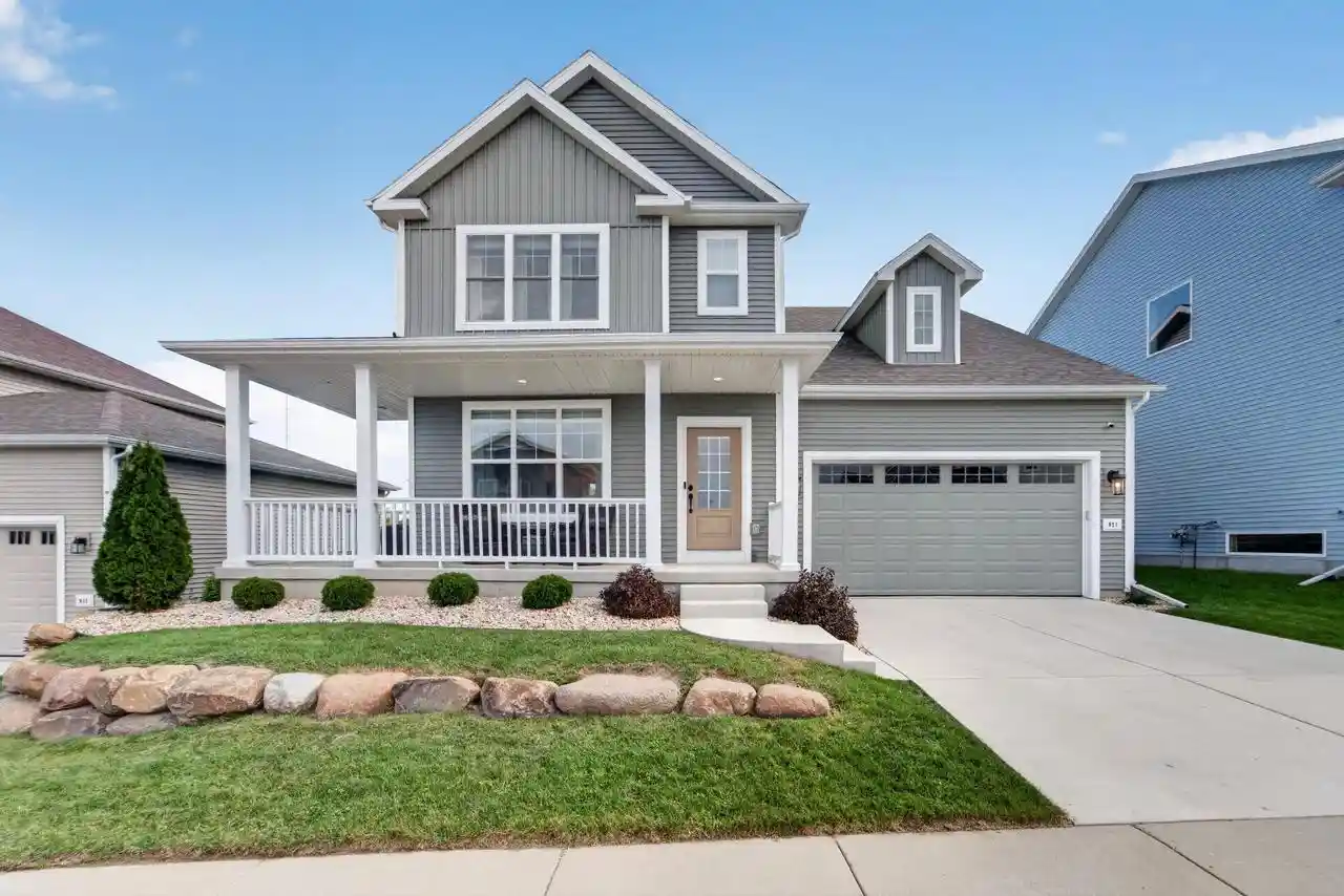 Photo 1 of Single family home for sale at 921 Quaking Aspen Rd, Verona, WI 53593 | MLS# 2034626 | Listing updated on 2026-10-14