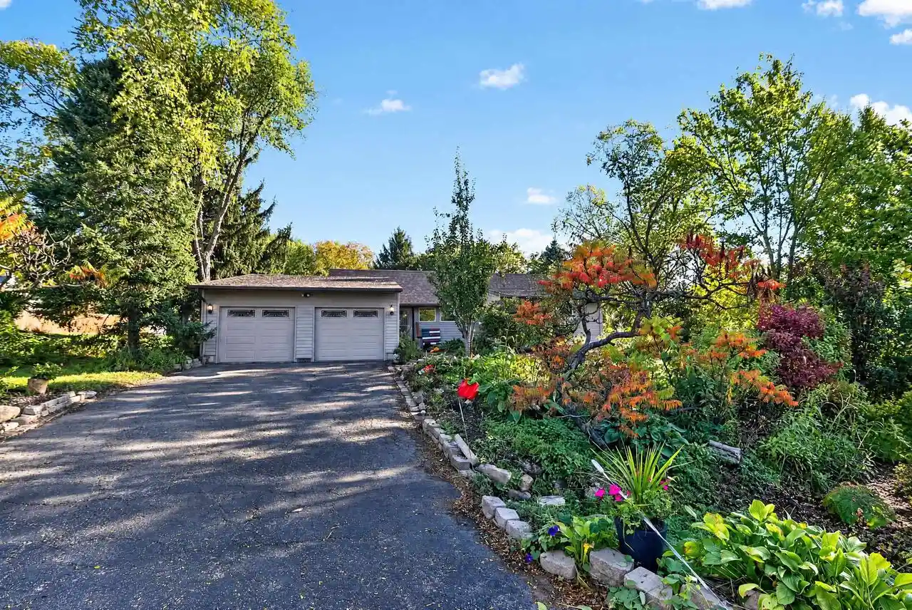 Photo 1 of Sale Pending at 1426 Ravenoaks Trl, Oregon, WI 53575 | MLS# 2034630 | Listing updated on 2026-10-26