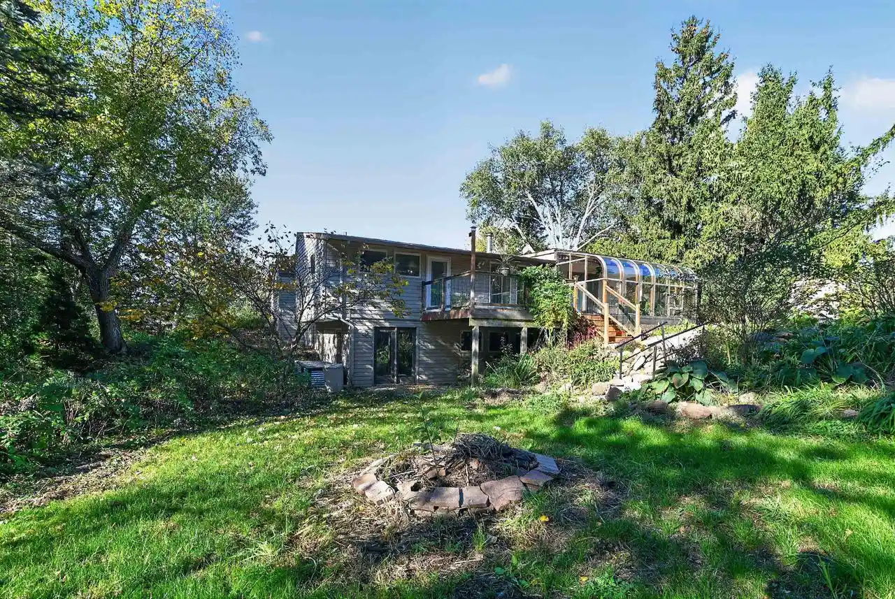Photo 4 of Sale Pending at 1426 Ravenoaks Trl, Oregon, WI 53575 | MLS# 2034630 | Listing updated on 2026-10-26