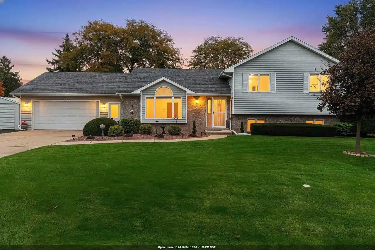 Single family home for sale at N9653 Gina Dr, Appleton, WI 54915 | MLS# 50334309