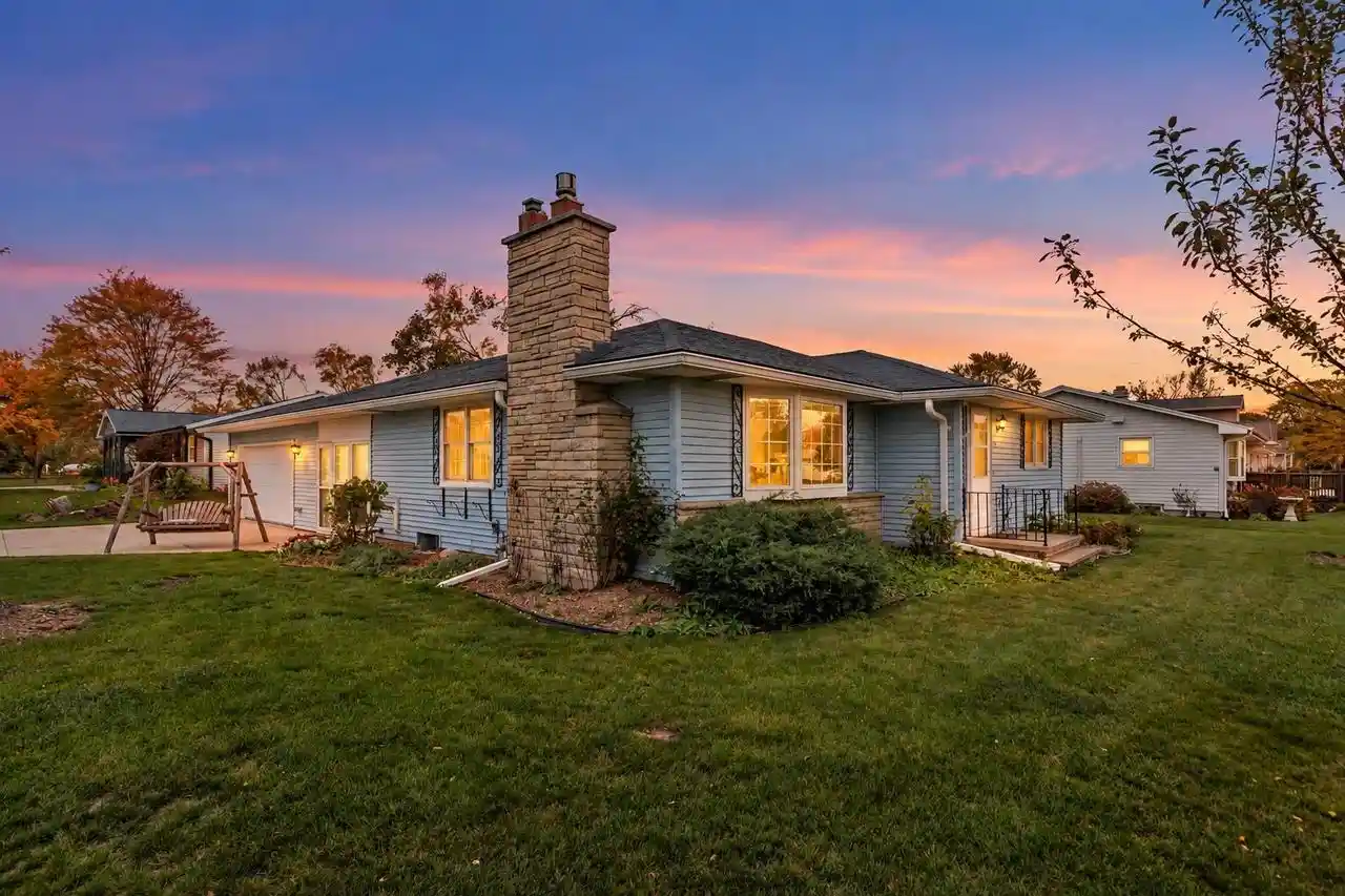 Photo 1 of Single family home for sale at 1430 George St, Appleton, WI 54915 | MLS# 50334311 | Listing updated on 2026-10-16
