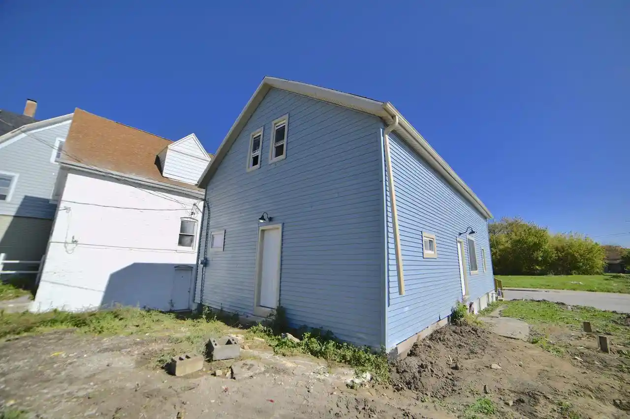 Photo 3 of Single family home for sale at 2513 N Teutonia Ave, Milwaukee, WI 53206 | MLS# 1984759 | Listing updated on 2026-10-22