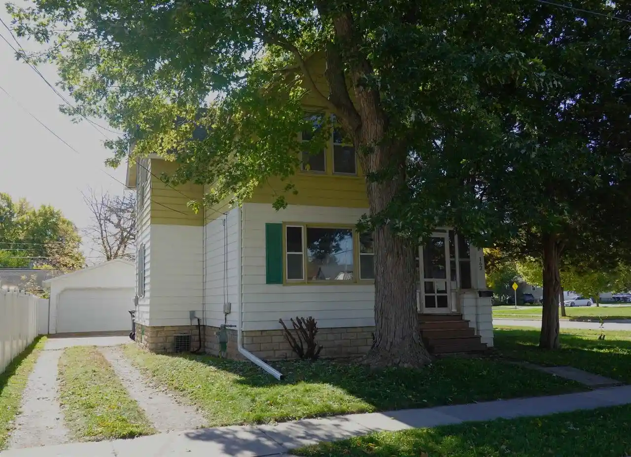 Photo 1 of Single family home for sale at 162 Central Ave, Fond Du Lac, WI 54935 | MLS# 50334307 | Listing updated on 2026-10-19