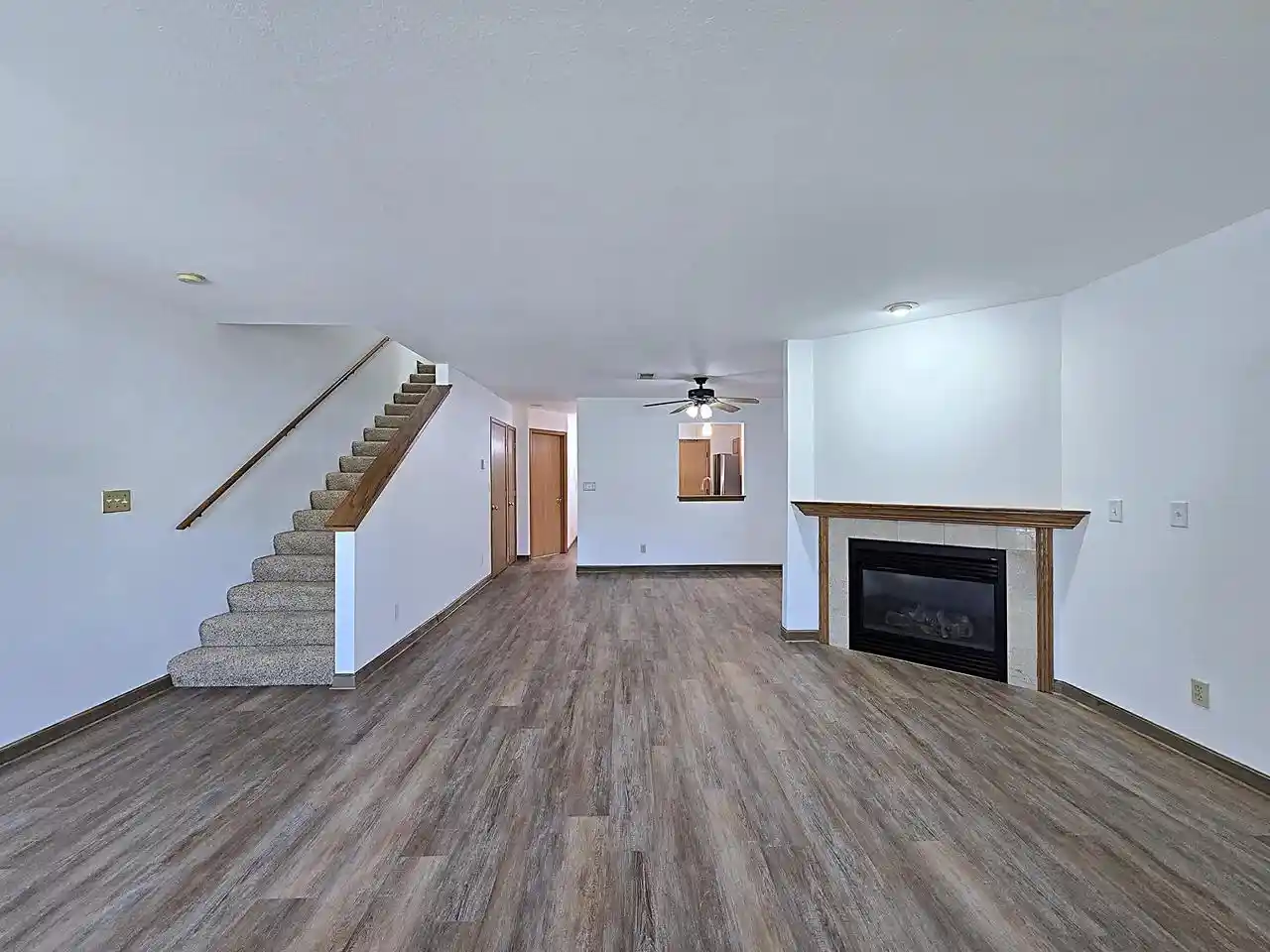 Listing Photo 4 - Condo for sale in building located at 6035 S Crosswinds Dr, Cudahy, WI 53110 - Unit #5