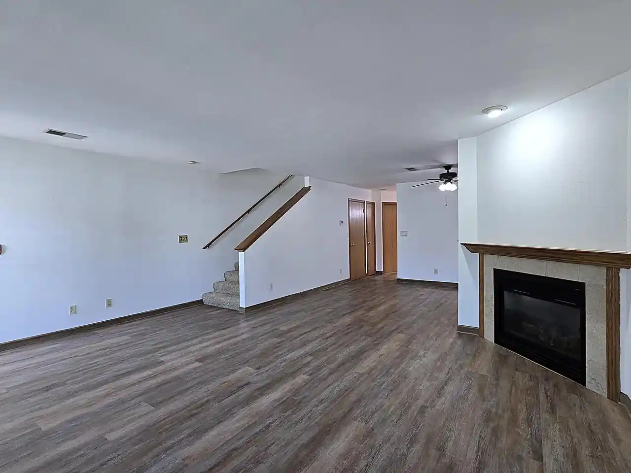 Listing Photo 5 - Condo for sale in building located at 6035 S Crosswinds Dr, Cudahy, WI 53110 - Unit #5