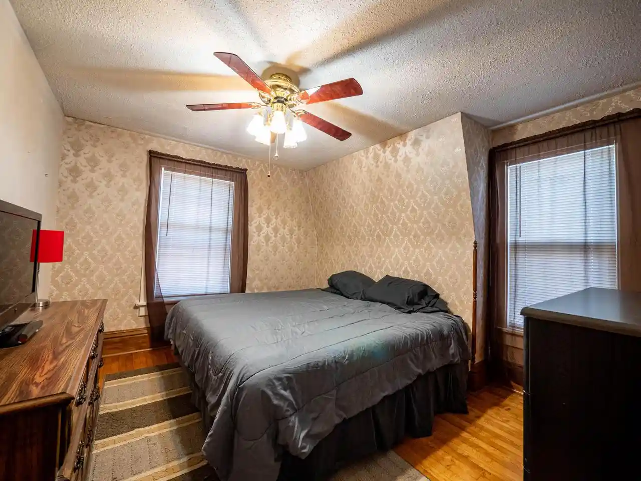 Photo 2 of Single family home for sale at 801 Lincoln Ave, Waukesha, WI 53186 | MLS# 1984768 | Listing updated on 2026-10-24