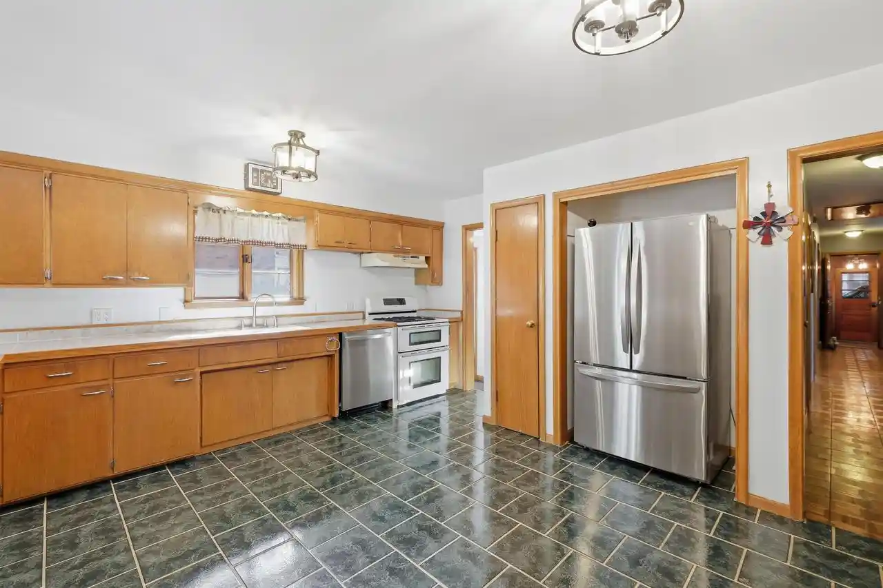 Photo 2 of Single family home for sale at 1248 E Memorial Dr, Janesville, WI 53545 | MLS# 2034641 | Listing updated on 2026-10-14