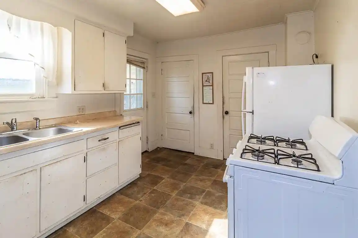 Photo 2 of Single family home for sale at 412 W Millard St, New London, WI 54961 | MLS# 50334303 | Listing updated on 2026-10-19