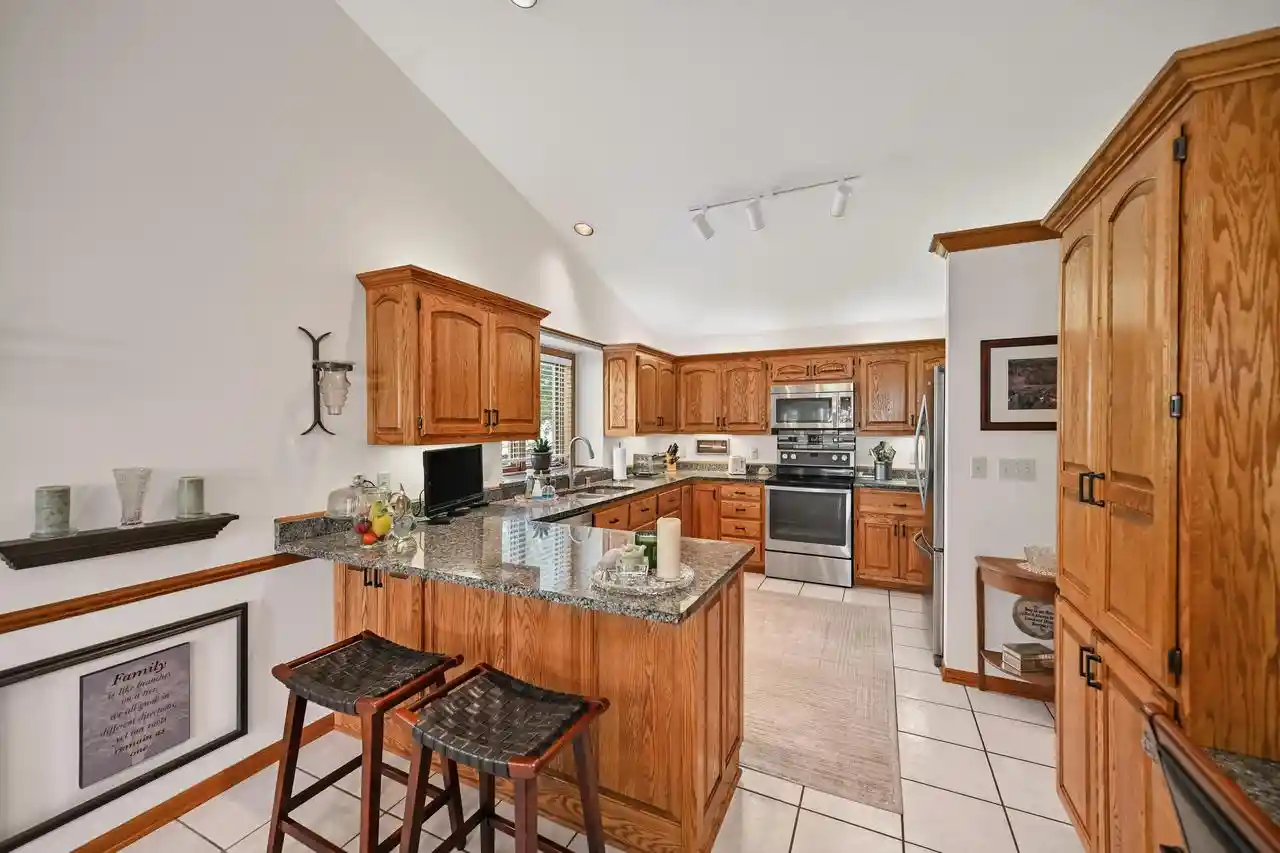 Photo 3 of Single family home for sale at 8752 W Willow Pointe Pkwy, Franklin, WI 53132 | MLS# 1984772 | Listing updated on 2026-10-16