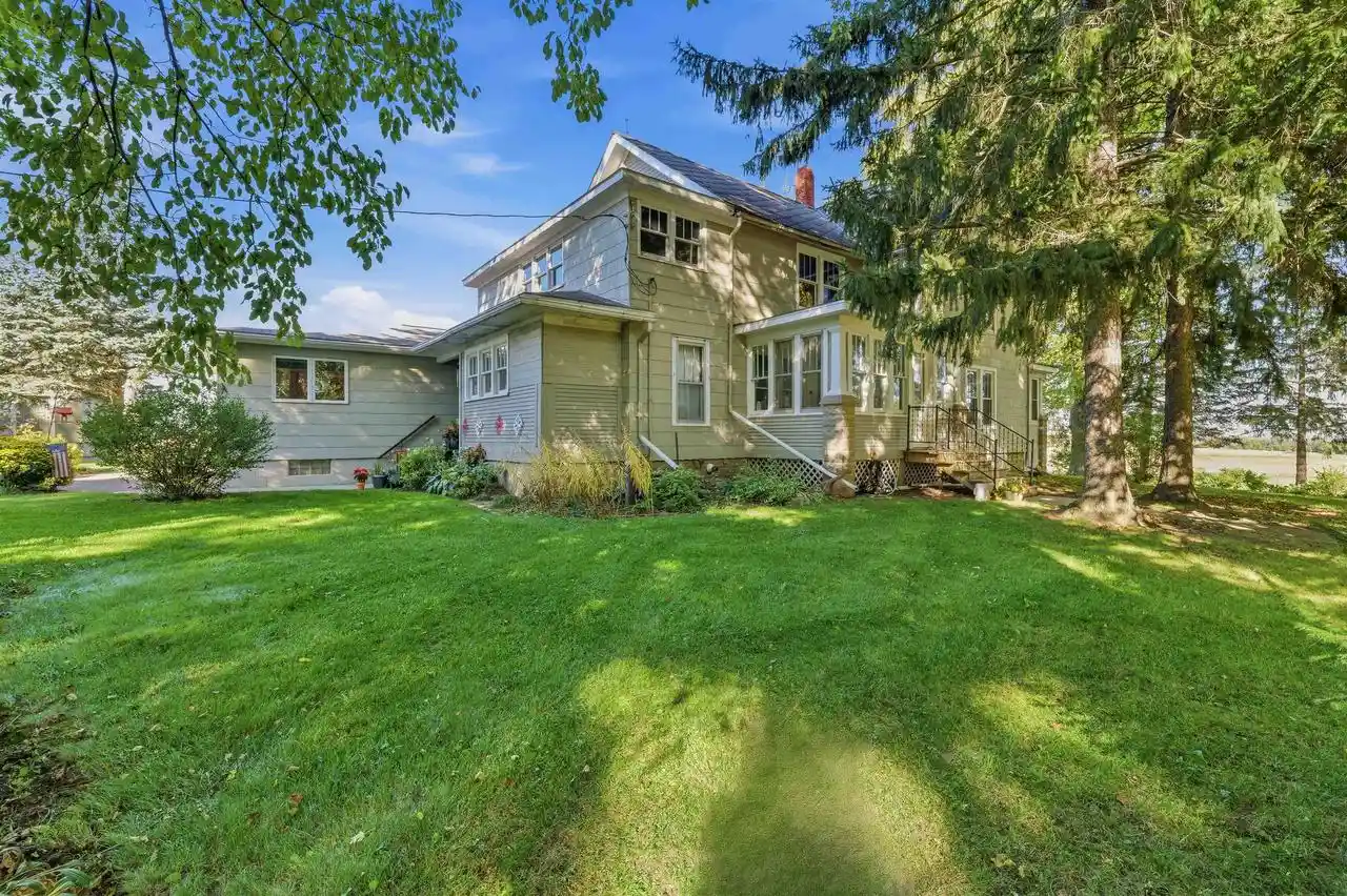 Photo 1 of Single family home for sale at N5728 Hillcrest Rd, Fond Du Lac, WI 54937 | MLS# 2034648 | Listing updated on 2026-10-20