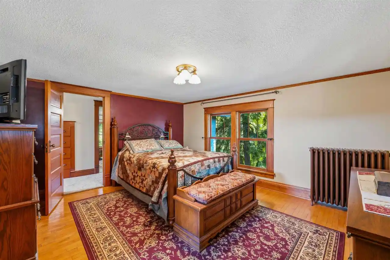 Photo 2 of Single family home for sale at N5728 Hillcrest Rd, Fond Du Lac, WI 54937 | MLS# 2034648 | Listing updated on 2026-10-20