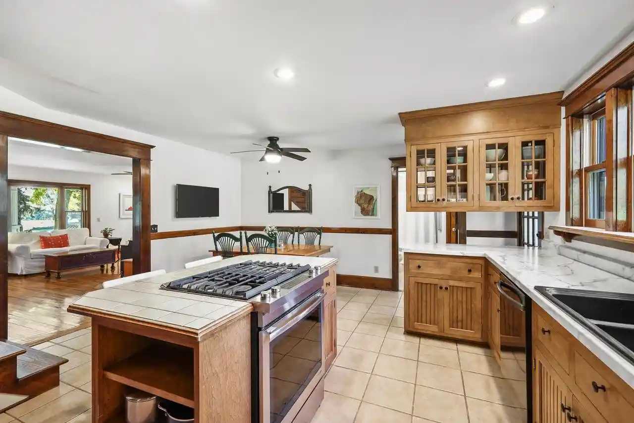 Photo 4 of Single family home for sale at N2575 Kunz Rd, Fort Atkinson, WI 53538 | MLS# 2034649 | Listing updated on 2026-10-27
