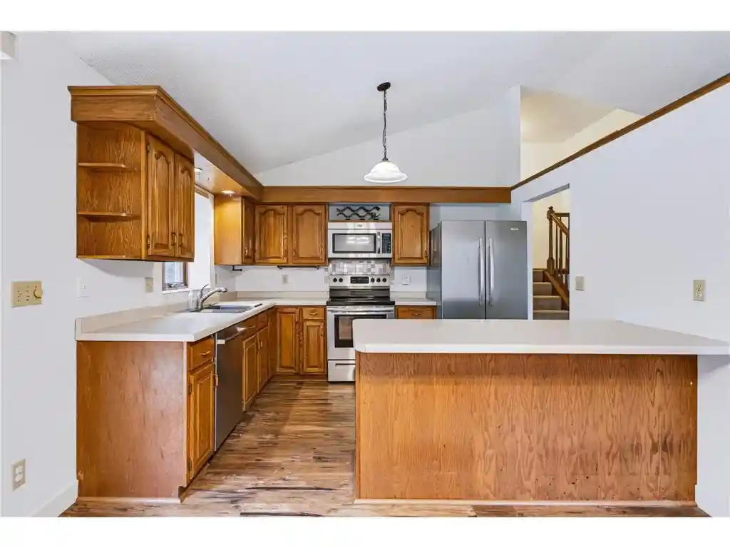 Photo 2 of Single family home for sale at 911 Grandview Dr, Hudson, WI 54016 | MLS# 7160172 | Listing updated on 2026-10-22