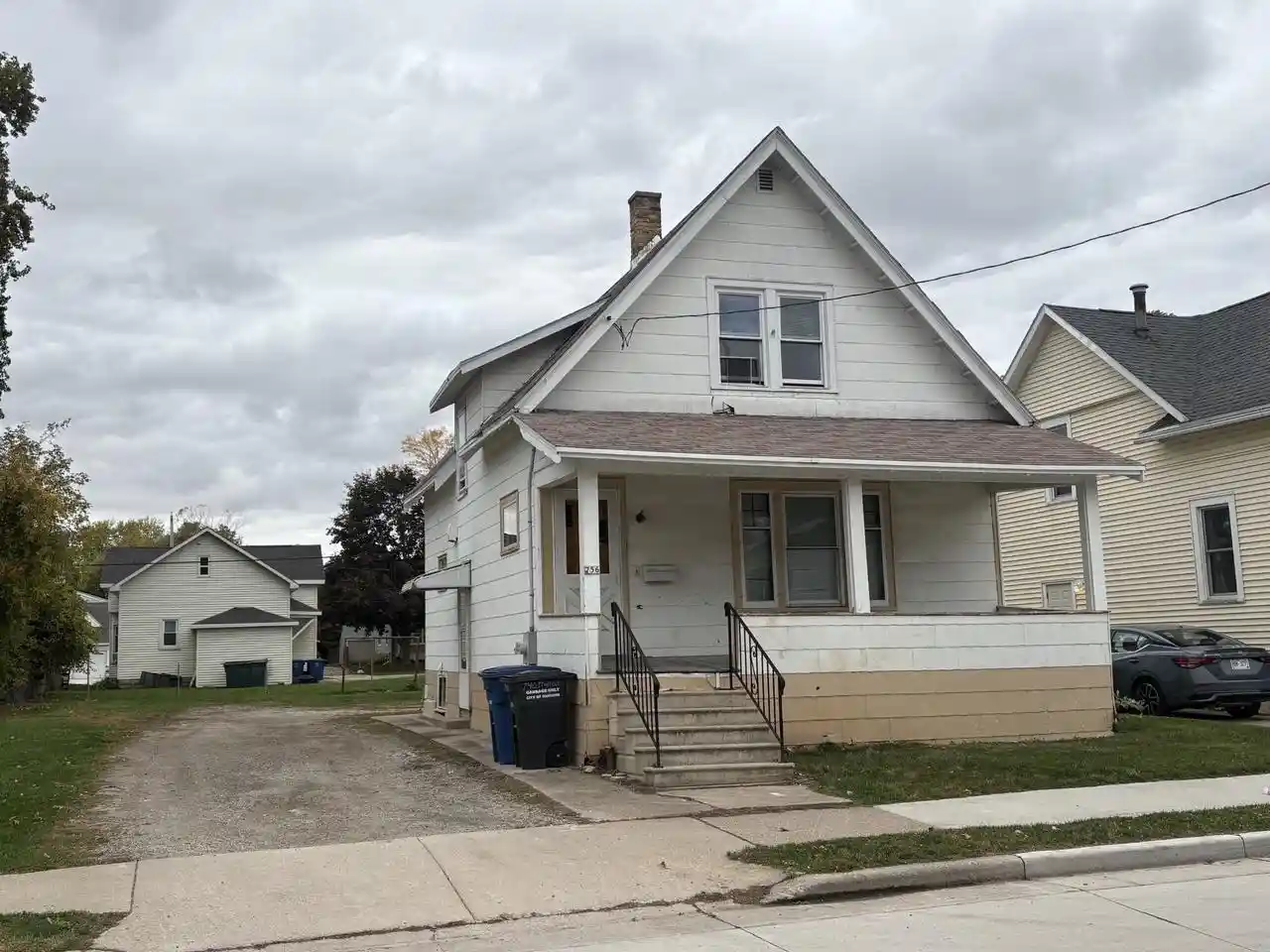 Photo 1 of Single family home for sale at 756 Prospect Ave, Oshkosh, WI 54901 | MLS# 50334330 | Listing updated on 2026-10-14