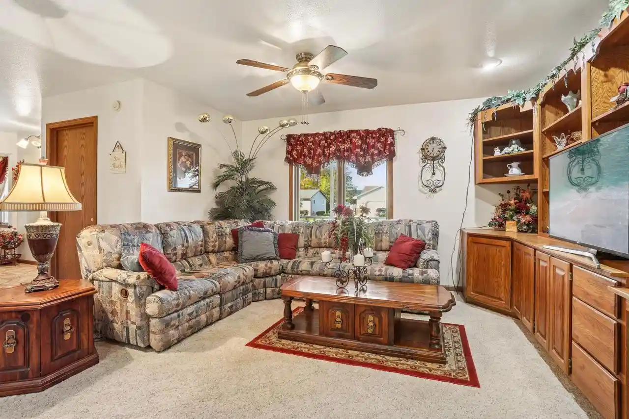 Photo 3 of Single family home for sale at 219 Homewood Dr, Brillion, WI 54110 | MLS# 50334333 | Listing updated on 2026-10-19