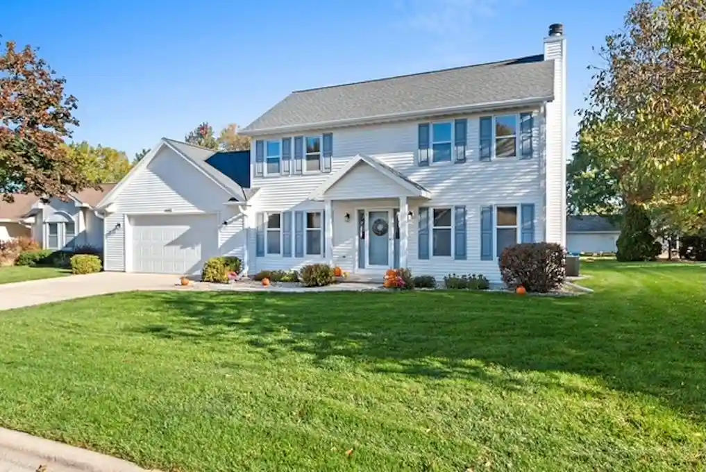 Photo 1 of Single family home for sale at 1957 Pike Ln, De Pere, WI 54115 | MLS# 50334336 | Listing updated on 2026-10-14