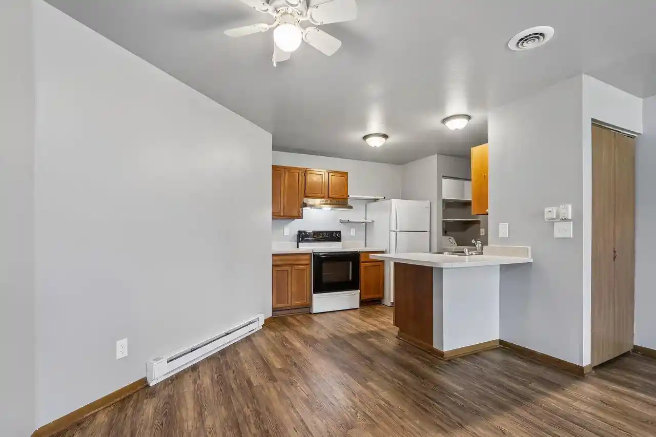 Listing Photo 5 - Condo for sale in building located at 1101 S Sunnyslope Dr, Mount Pleasant, WI 53406 - Unit #9L