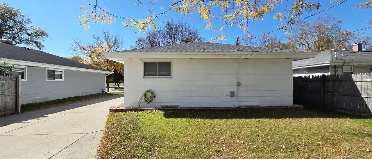Photo 4 of Single family home for sale at 6462 N 66th Street, Milwaukee, WI 53223 | MLS# 1984815 | Listing updated on 2026-10-21