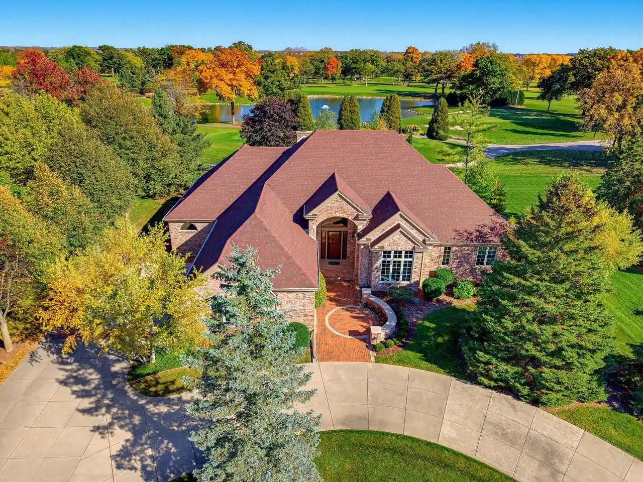 Photo 1 of Single family home for sale at 8434 S Fountain Ct, Franklin, WI 53132 | MLS# 1984819 | Listing updated on 2026-10-27