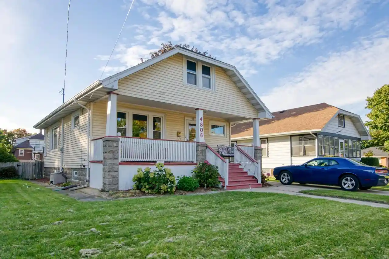 Photo 1 of Single family home for sale at 4806 23rd Avenue, Kenosha, WI 53140 | MLS# 1984822 | Listing updated on 2026-10-14